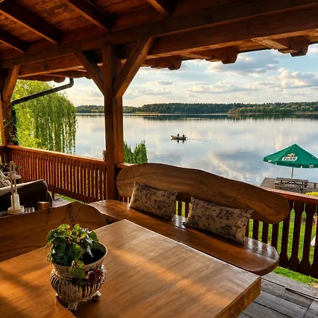 Dom Nad Jeziorem 9 Na 2 Mazury 펜션