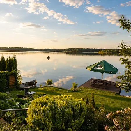 Dom Nad Jeziorem 9 Na 2 Mazury 펜션 *